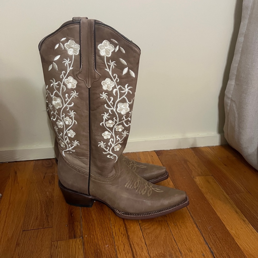 Embroidered Brown Leather Floral Cowboy Boots Tanner Mark Sz 8.5